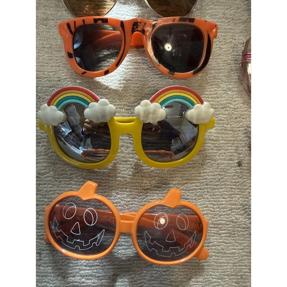 Kids Sunglasses lot of 21-Funny shapes & Styles-Kids parties-Reunions-Fast Ship